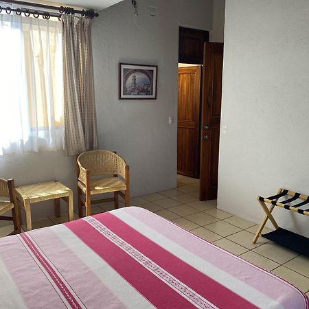 Zandoyo Bed & Breakfast ปูแอร์โตเอสกอนดิโด ภายนอก รูปภาพ