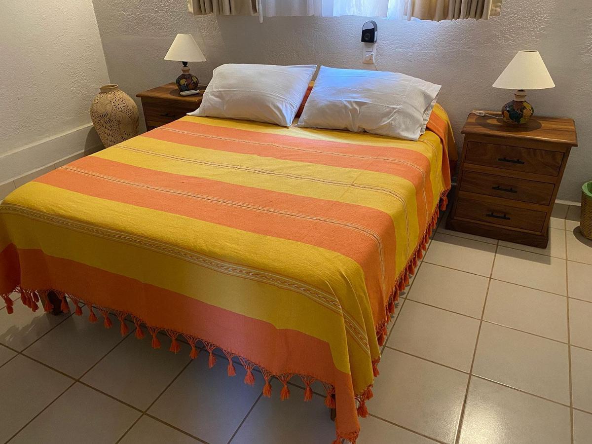 Zandoyo Bed & Breakfast ปูแอร์โตเอสกอนดิโด ภายนอก รูปภาพ