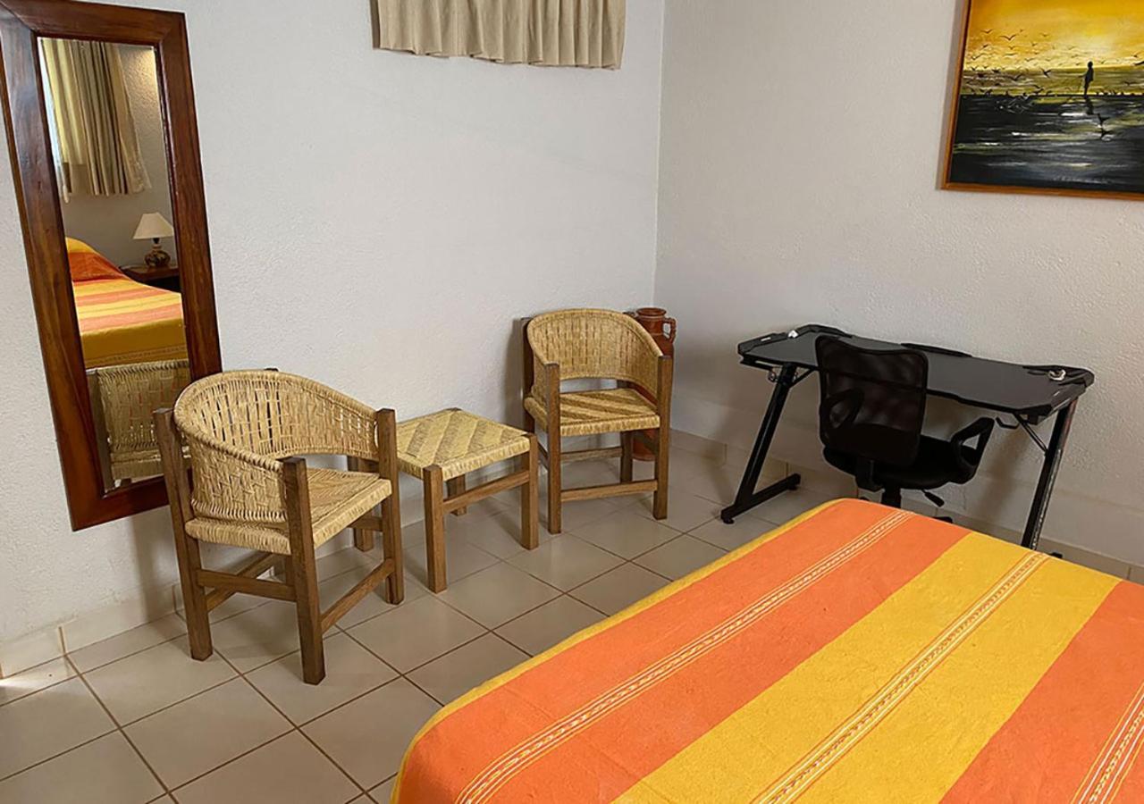 Zandoyo Bed & Breakfast ปูแอร์โตเอสกอนดิโด ภายนอก รูปภาพ